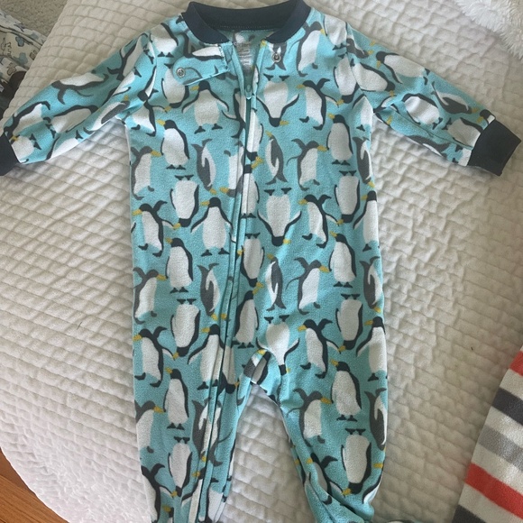 BABY BOY SIZE 6 MONTHS FALL/WINTER FOOTIE PJ BUNDLE - Picture 2 of 9